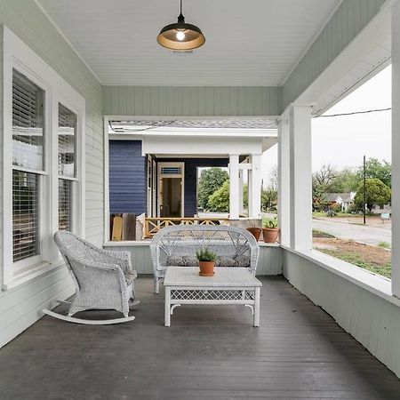 Restored 1930S Uptown Bungalow 2 Min. To Magnolia 韦科 外观 照片