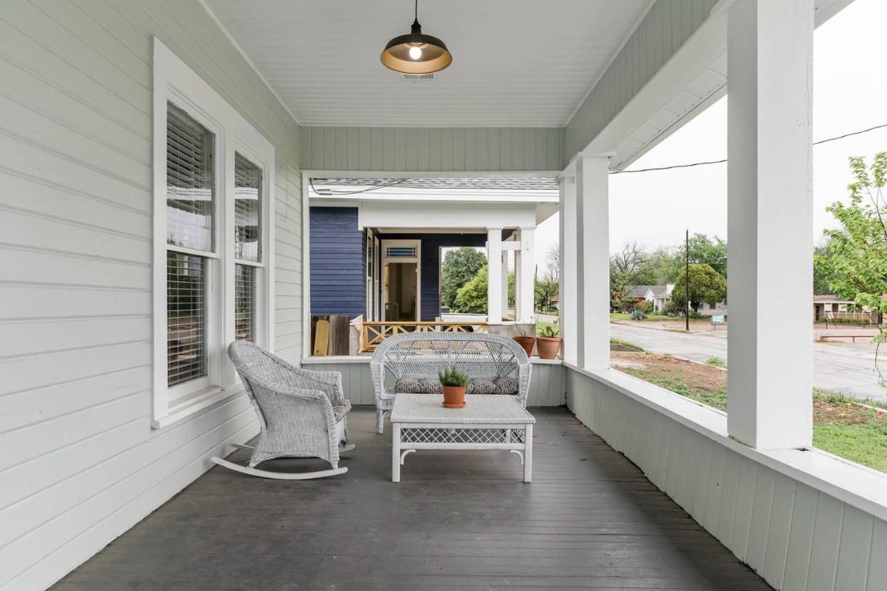 Restored 1930S Uptown Bungalow 2 Min. To Magnolia 韦科 外观 照片