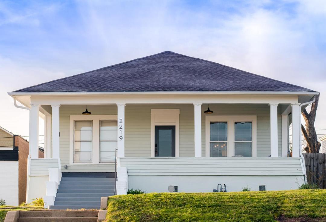 Restored 1930S Uptown Bungalow 2 Min. To Magnolia 韦科 外观 照片